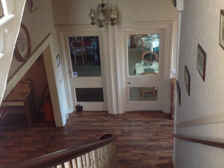 ホテル Balmoral Lodge