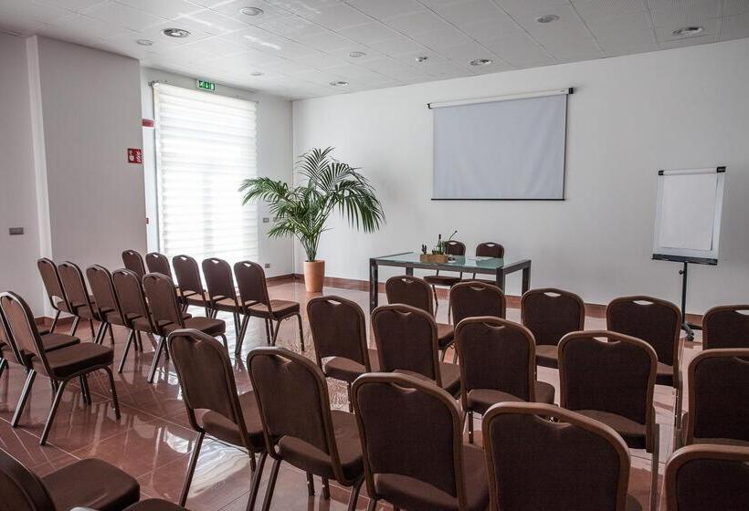 Best Western Plus Leone Di Messapia Hotel & Conference