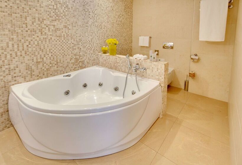 Best Western Plus Leone Di Messapia Hotel & Conference