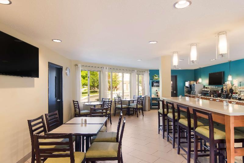 בית מלון כפרי Best Western Plus Traverse City