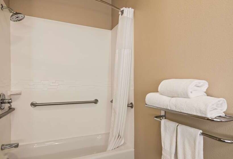 فندق Best Western Plus Tulsa Inn & Suites