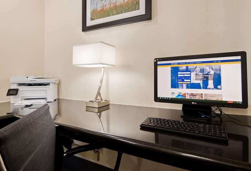 فندق Best Western Plus Tulsa Inn & Suites