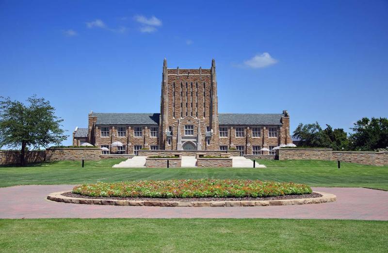 فندق Best Western Plus Tulsa Inn & Suites