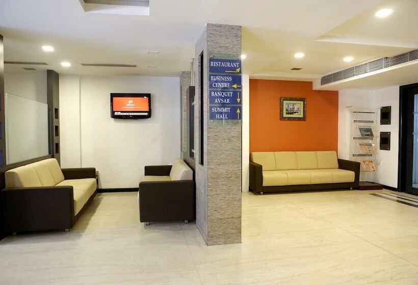 Click Hotel Yuvraj