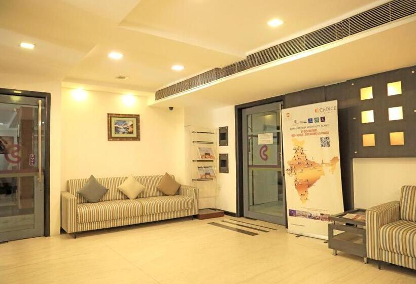 Click Hotel Yuvraj