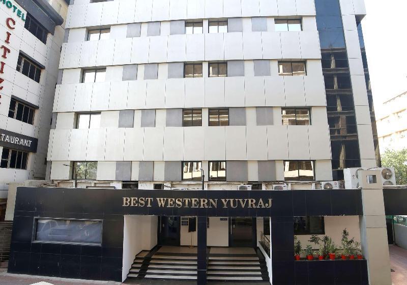 Click Hotel Yuvraj