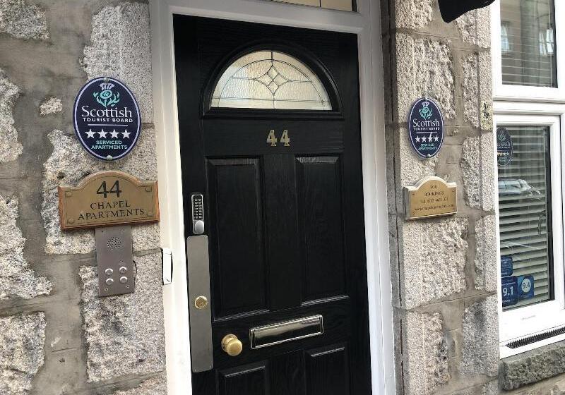 ホテル Chapel Apartments