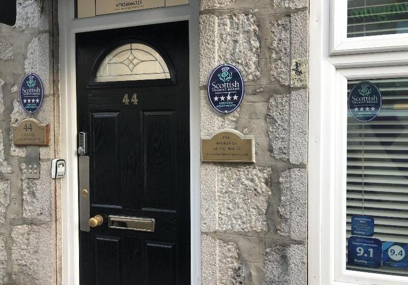 ホテル Chapel Apartments