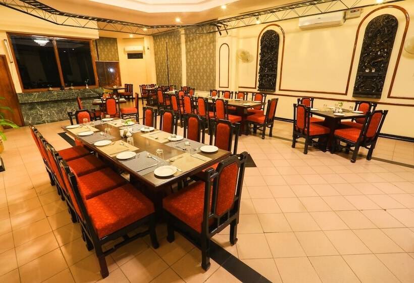 בית מלון כפרי Classic Residency