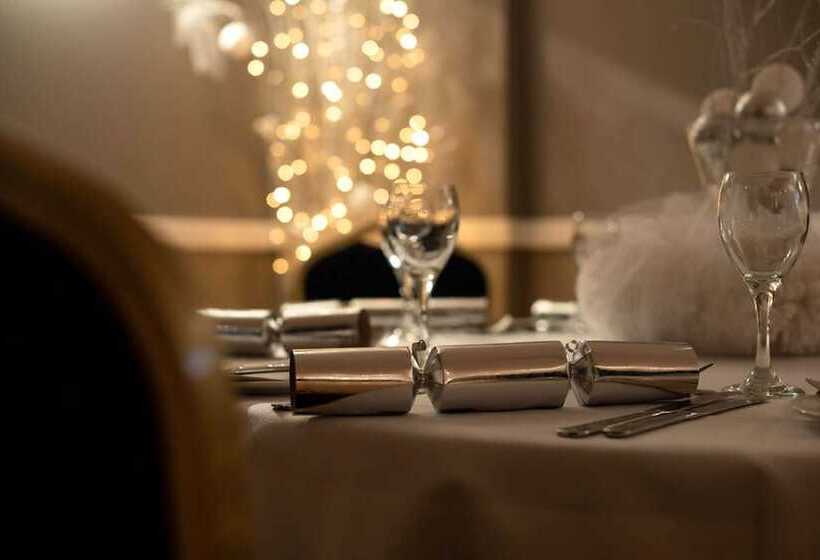 Отель Collingwood Bw Signature Collection