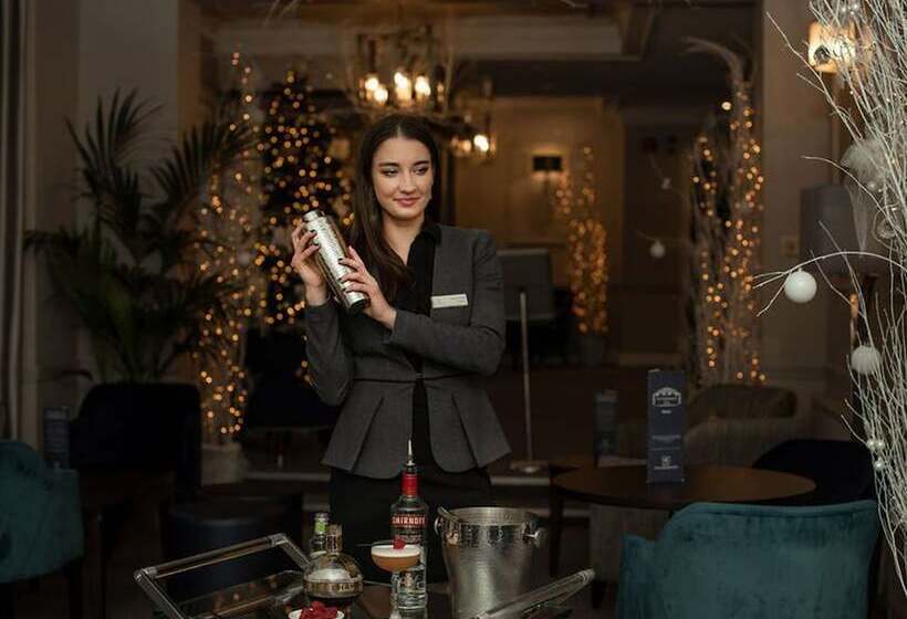 Отель Collingwood Bw Signature Collection