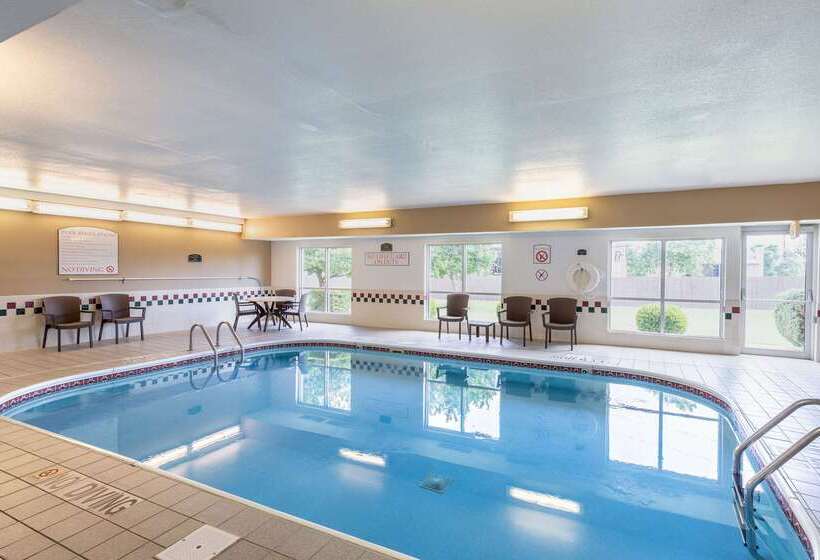 בית מלון כפרי Comfort Inn South Tulsa   Woodland Hills