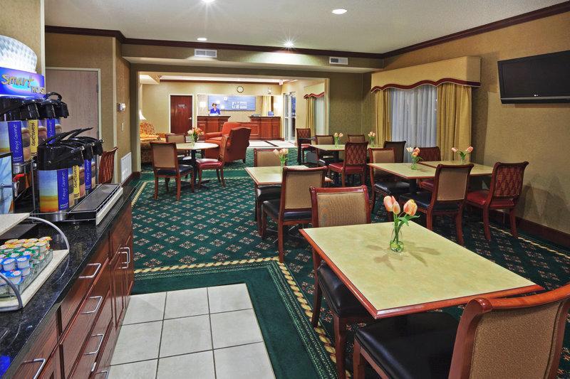 בית מלון כפרי Comfort Inn South Tulsa   Woodland Hills