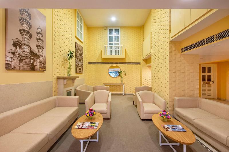 호텔 Bloomsuites L Ahmedabad