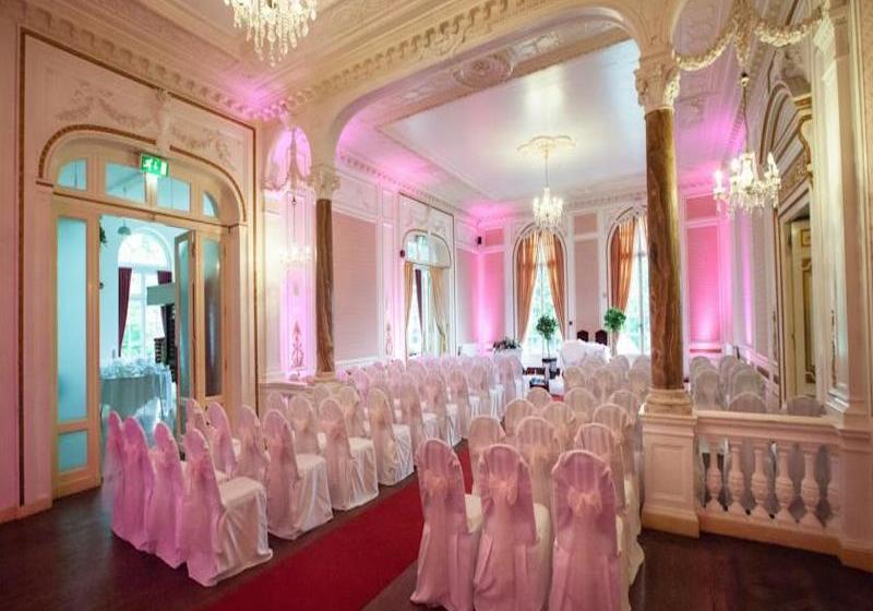 호텔 Court Colman Manor