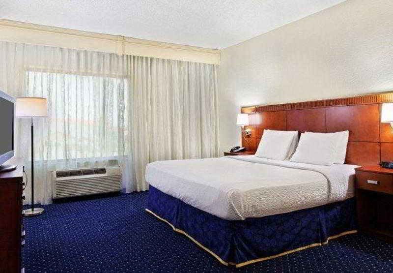 فندق Courtyard Austin Airport