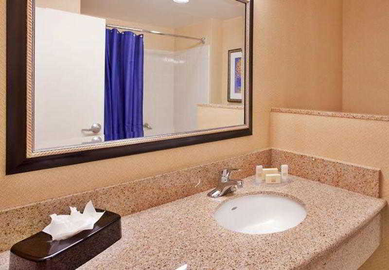 فندق Courtyard Austin Airport