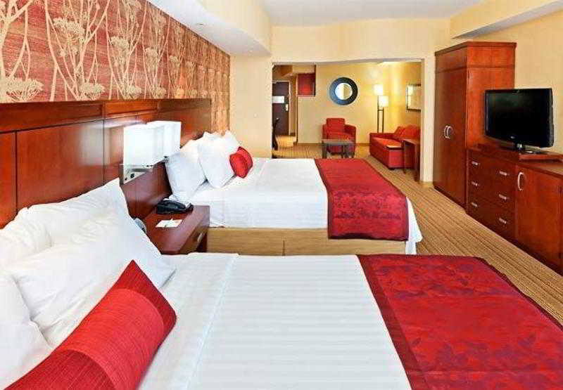 فندق Courtyard By Marriott Tulsa Woodland Hills