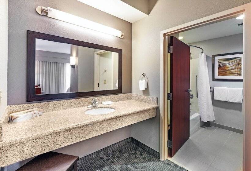فندق Courtyard By Marriott Tulsa Woodland Hills