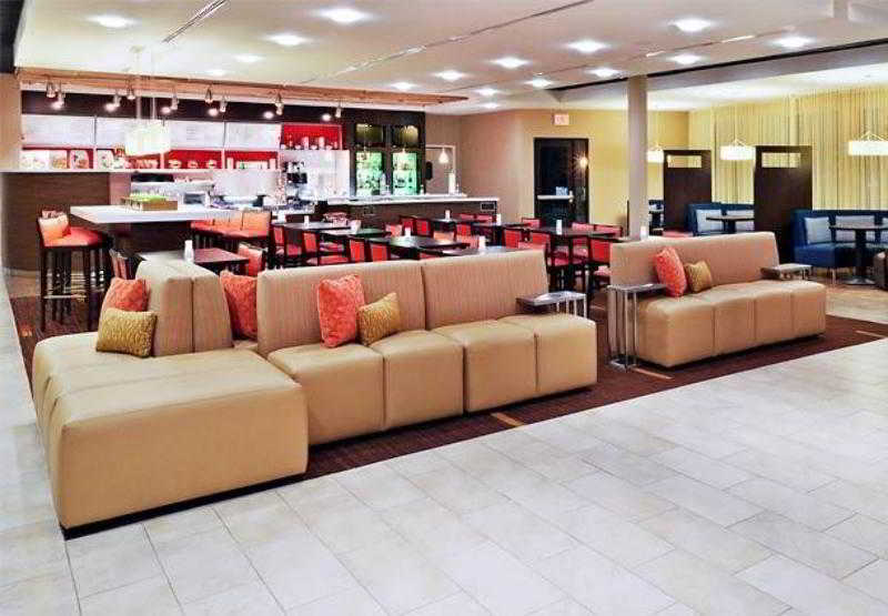 فندق Courtyard By Marriott Tulsa Woodland Hills
