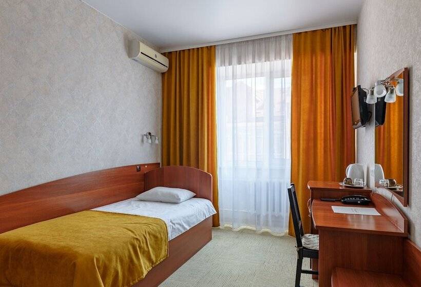 هتل Cronwell Nika Center