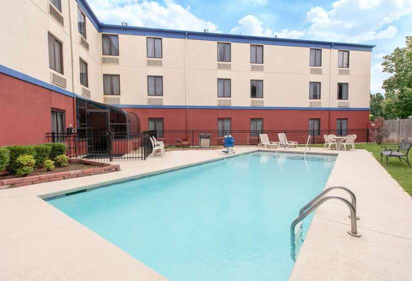 فندق Days Inn By Wyndham Tulsa Central