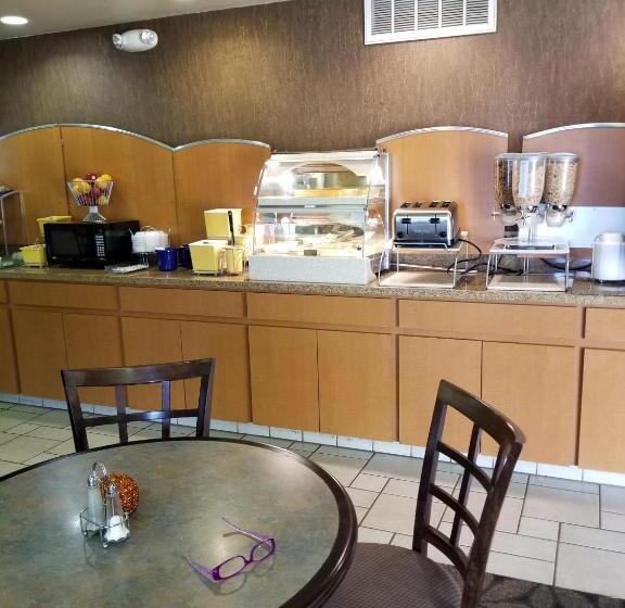 فندق Days Inn By Wyndham Tulsa Central