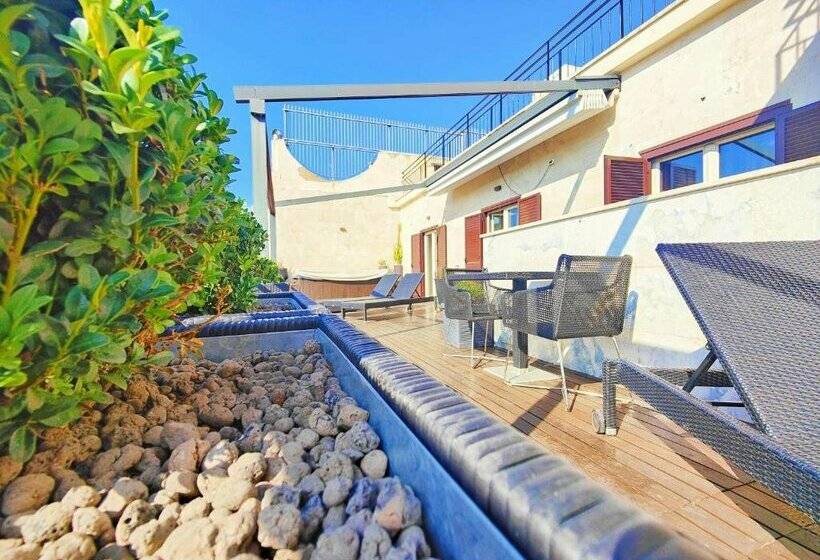 בית מלון כפרי Divina Luxury