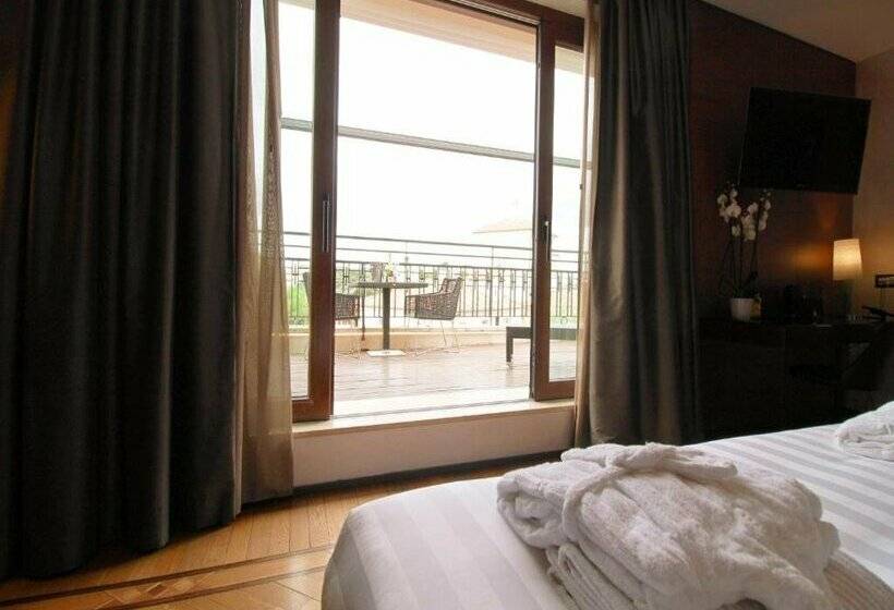 בית מלון כפרי Divina Luxury