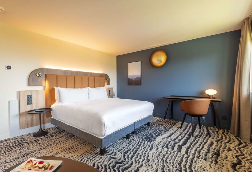 هتل Doubletree By Hilton Lyon Eurexpo & Spa