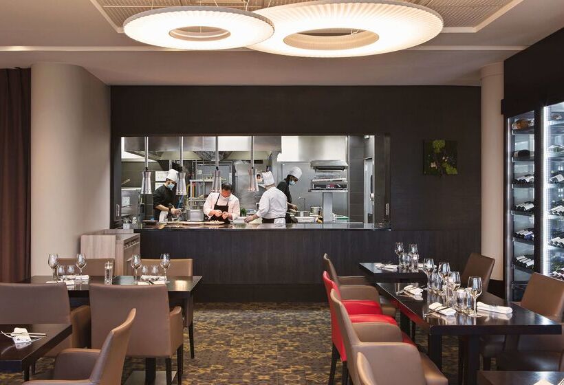 هتل Doubletree By Hilton Lyon Eurexpo & Spa