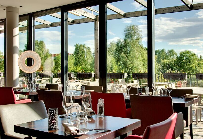 هتل Doubletree By Hilton Lyon Eurexpo & Spa