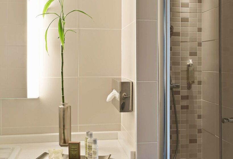 ホテル Doubletree By Hilton Lyon Eurexpo & Spa