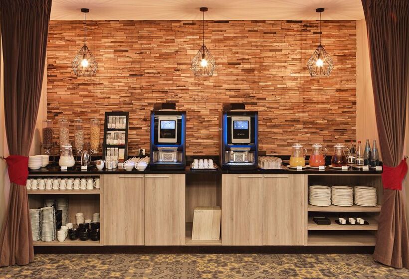 ホテル Doubletree By Hilton Lyon Eurexpo & Spa