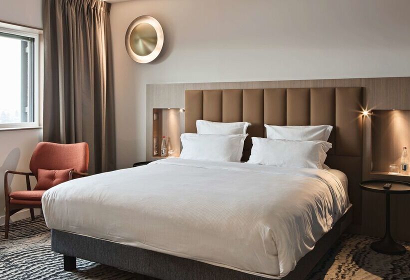 هتل Doubletree By Hilton Lyon Eurexpo & Spa