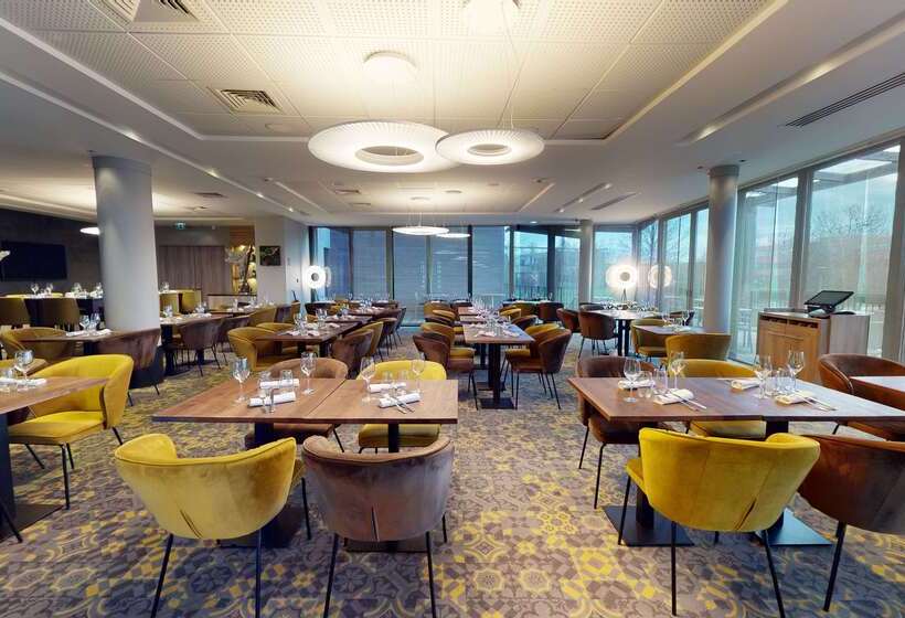 هتل Doubletree By Hilton Lyon Eurexpo & Spa