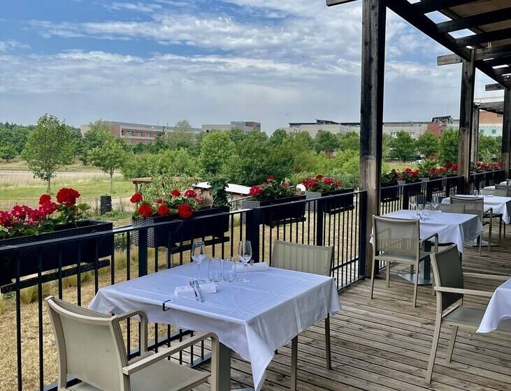 ホテル Doubletree By Hilton Lyon Eurexpo & Spa