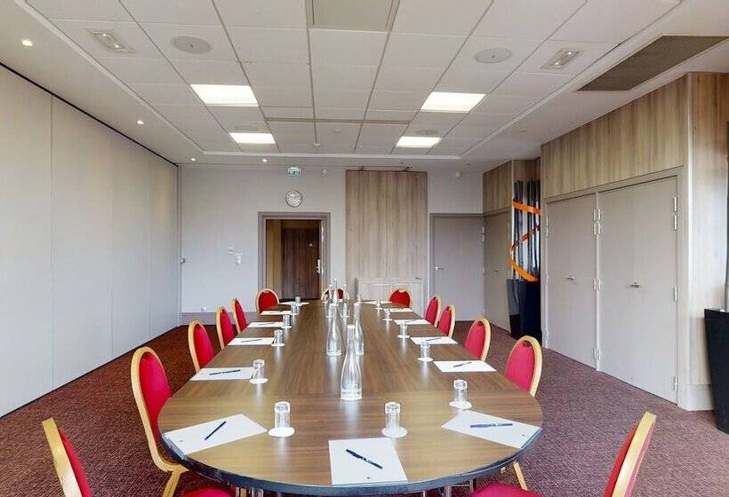 ホテル Doubletree By Hilton Lyon Eurexpo & Spa