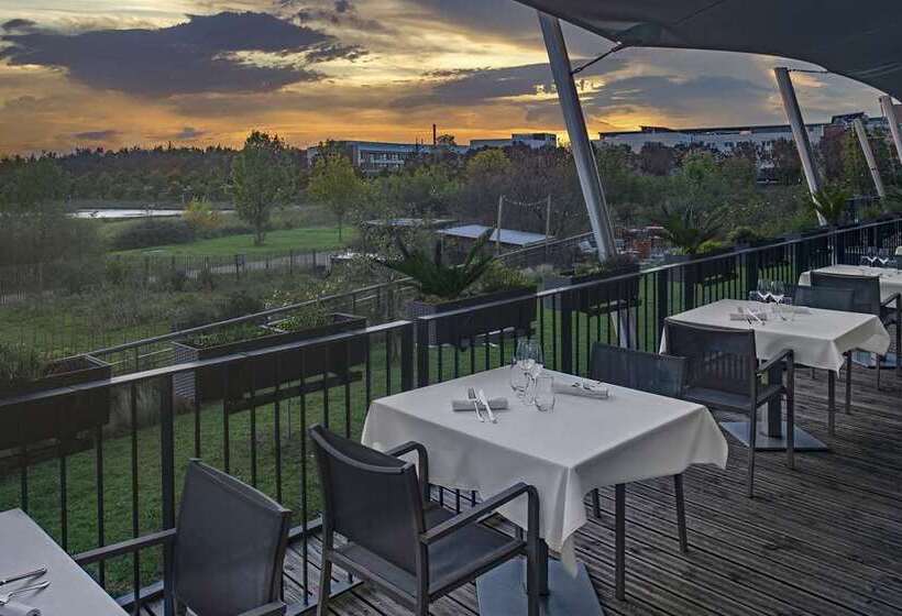 هتل Doubletree By Hilton Lyon Eurexpo & Spa