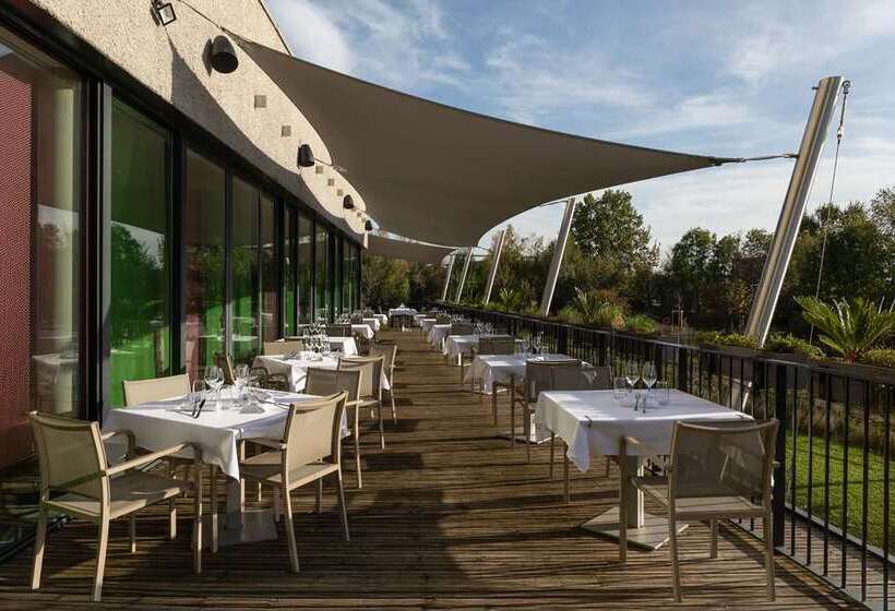 ホテル Doubletree By Hilton Lyon Eurexpo & Spa