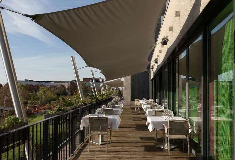 ホテル Doubletree By Hilton Lyon Eurexpo & Spa