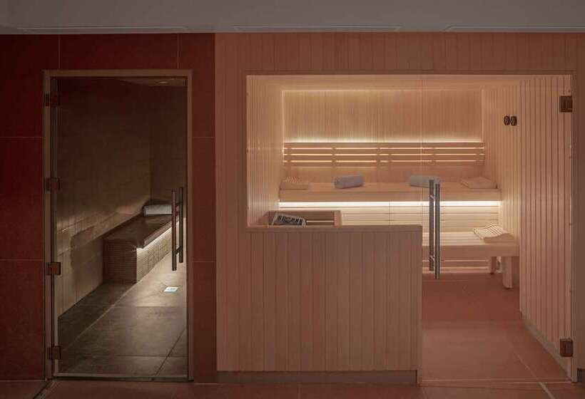 هتل Doubletree By Hilton Lyon Eurexpo & Spa