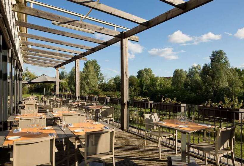 هتل Doubletree By Hilton Lyon Eurexpo & Spa