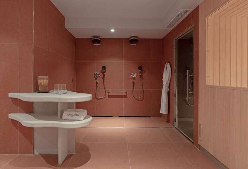 هتل Doubletree By Hilton Lyon Eurexpo & Spa