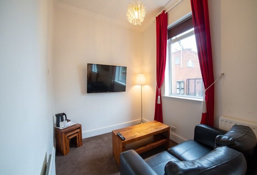 ホテル The Douglas