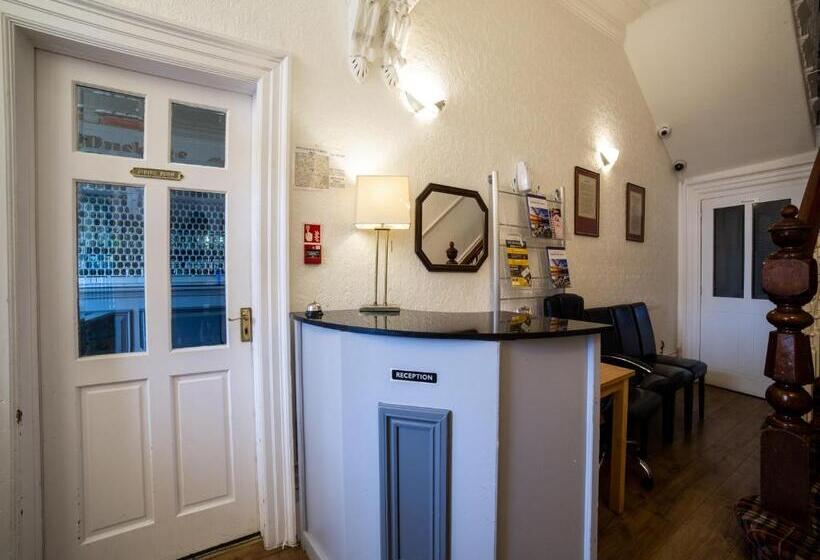 ホテル The Douglas