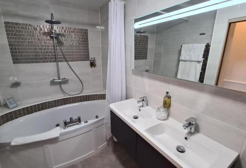 Отель Farnham House