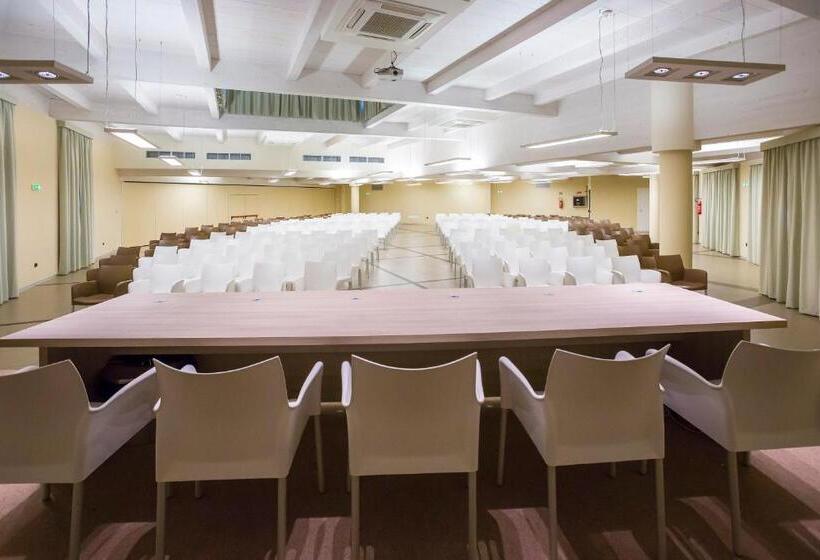 فندق Garden Toscana Resort