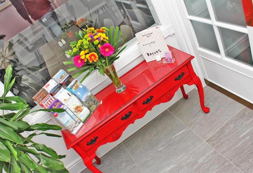 Отель Gidea Park