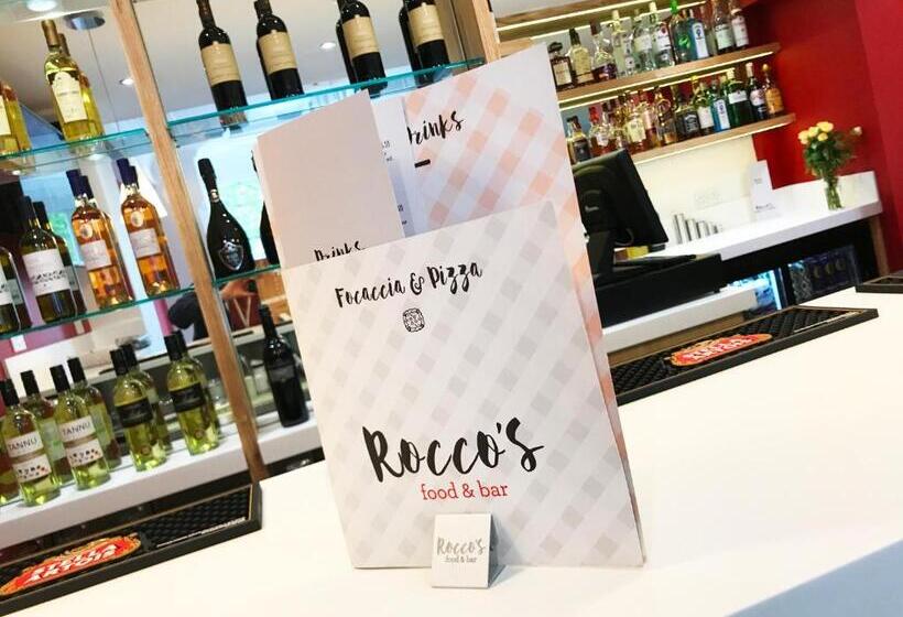 Отель Gidea Park